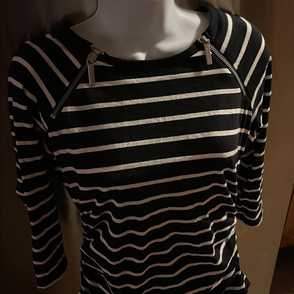 Micheal Kors Navy Zipper Top - Picture 11 of 13